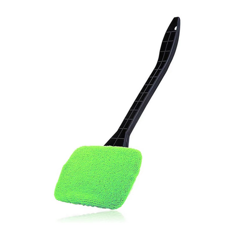 Brosse vitres voiture anti-buée